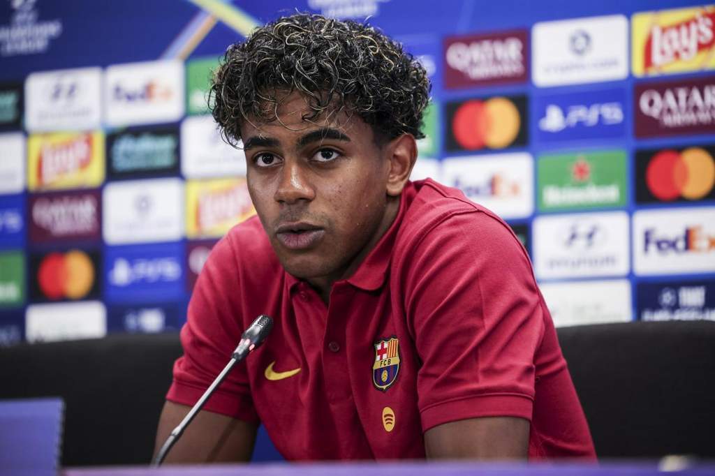 Lamine Yamal Tanggapi Santai Prediksi Ballon d'Or Ousmane Dembélé