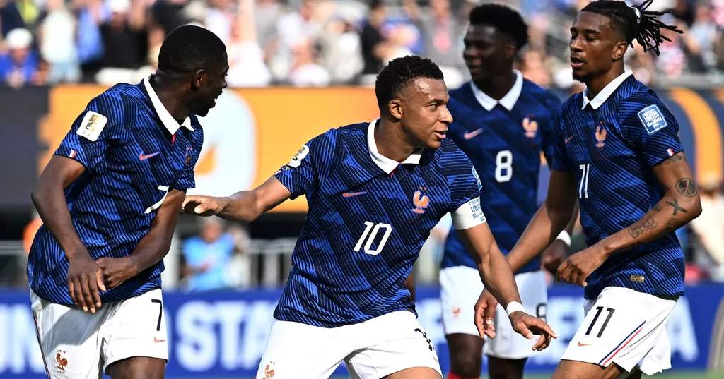 Pemain tim nasional Prancis merayakan gol kemenangan atas Swedia di Piala Dunia 2026